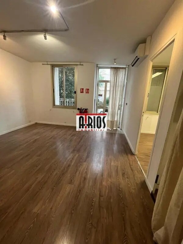 Plus de détails pour Local d'activités à louer