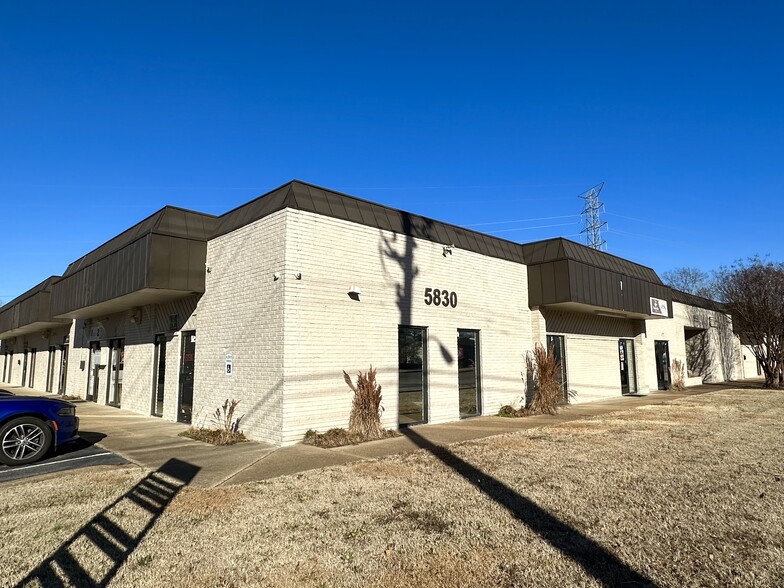 5830 Mount Moriah Rd, Memphis, TN à louer - Photo de l’immeuble – Image 2 sur 4