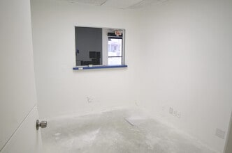 3859 E Southcross Blvd, San Antonio, TX à louer Photo intérieure– Image 2 sur 4