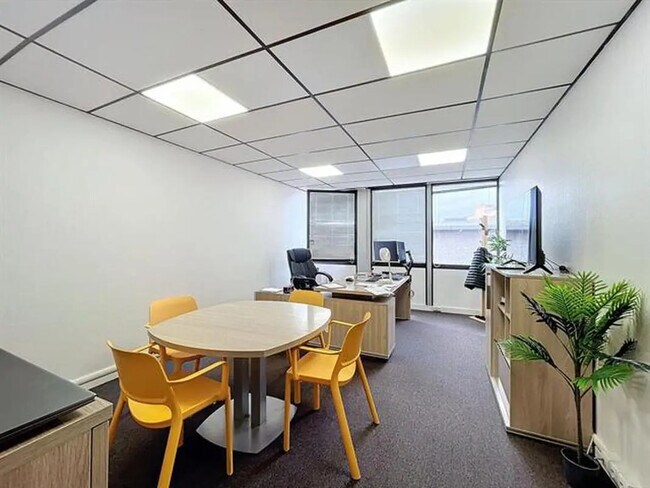 Plus de détails pour 15 Avenue De Fondeyre, Toulouse - Bureau à louer