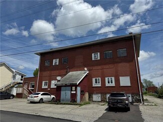 Plus de détails pour 934 Wood St, Latrobe, PA - Logement à vendre
