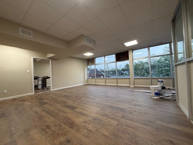 63 Vernon Valley Rd, East Northport, NY à louer - Photo de l’immeuble – Image 3 sur 15