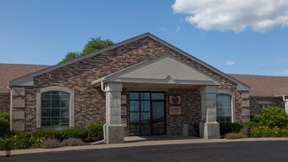 Plus de détails pour 1 E County Line Rd, Sandwich, IL - Bureau/Médical à louer