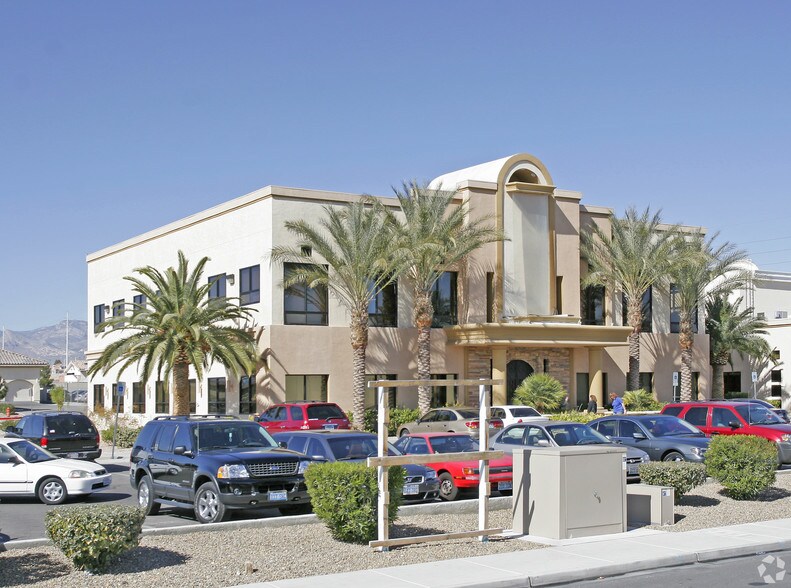 2575 Montessouri St, Las Vegas, NV à louer - Photo de l’immeuble – Image 2 sur 47