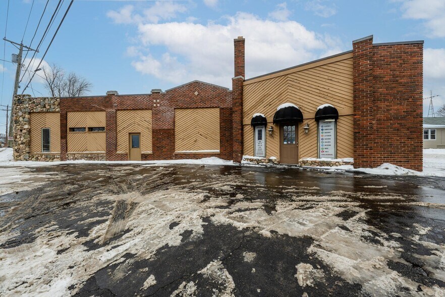 1719 Lakeshore Dr, Saint Joseph, MI à vendre - Photo de l’immeuble – Image 2 sur 8