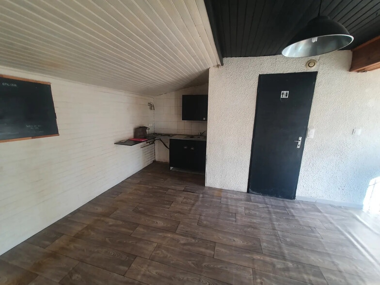 2480 Avenue Julien Panchot, Perpignan à louer - Photo de l’immeuble – Image 3 sur 6