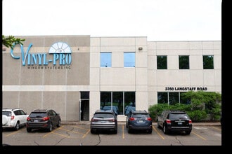 3350 Langstaff Rd, Vaughan, ON à louer Photo de l’immeuble– Image 2 sur 9
