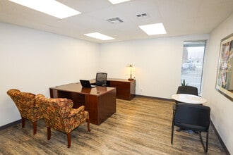 320 E Carl Albert Pky, Mcalester, OK à louer Photo intérieure– Image 1 sur 1