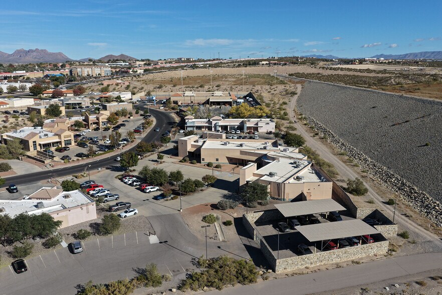 1140 Commerce Dr, Las Cruces, NM à louer - Photo de l’immeuble – Image 2 sur 16
