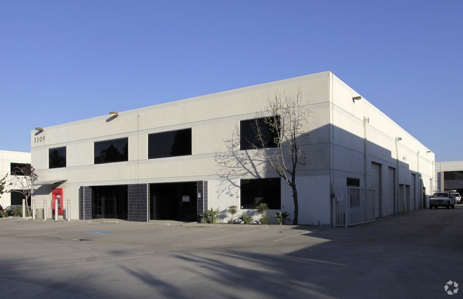 3309 Miraloma Ave, Anaheim, CA à louer - Photo de l’immeuble – Image 3 sur 3