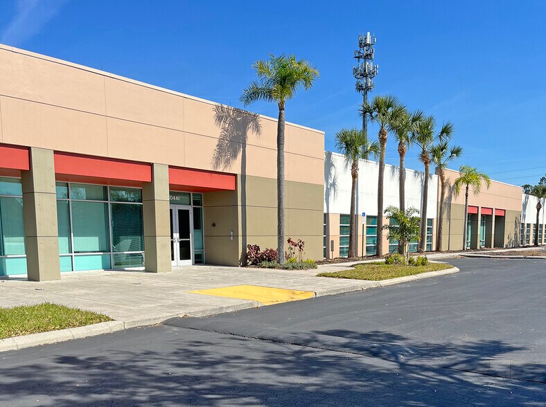 10441 University Center Dr, Tampa, FL à louer - Photo de l’immeuble – Image 3 sur 14