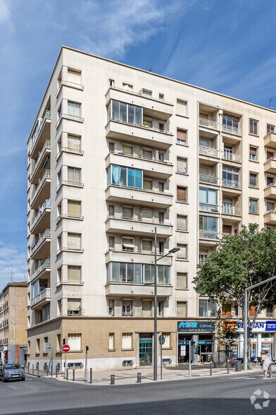Immeuble residentiel dans Marseille à vendre - Photo principale – Image 1 sur 1