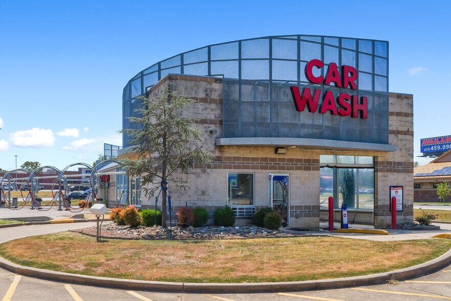 8411 Phoenix Ave, Fort Smith, AR à vendre - Photo de l’immeuble – Image 2 sur 5