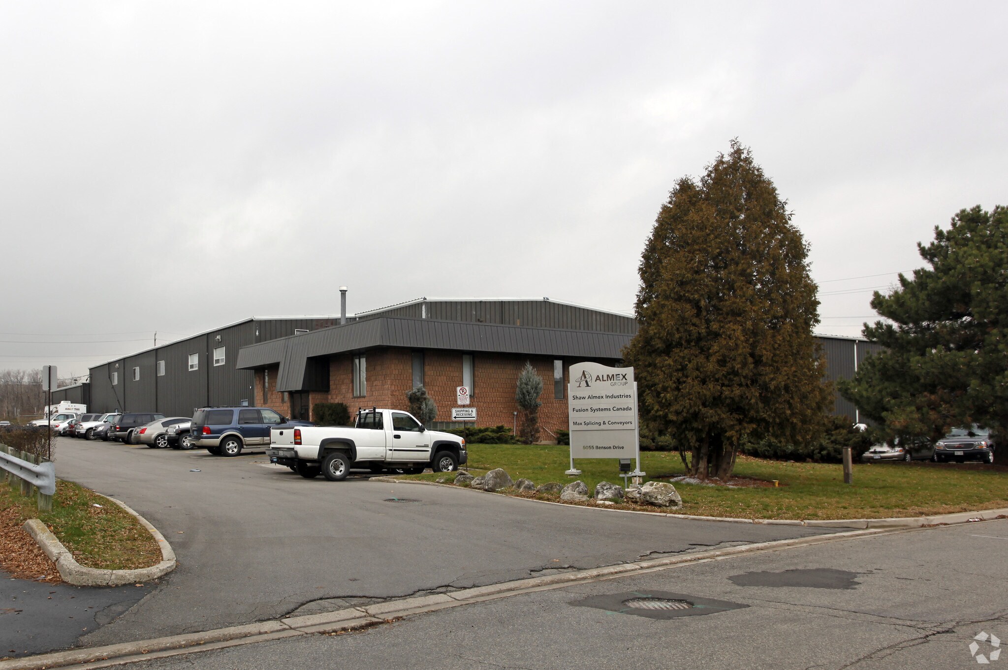 5055 Benson Dr, Burlington, ON à louer Photo principale– Image 1 sur 3
