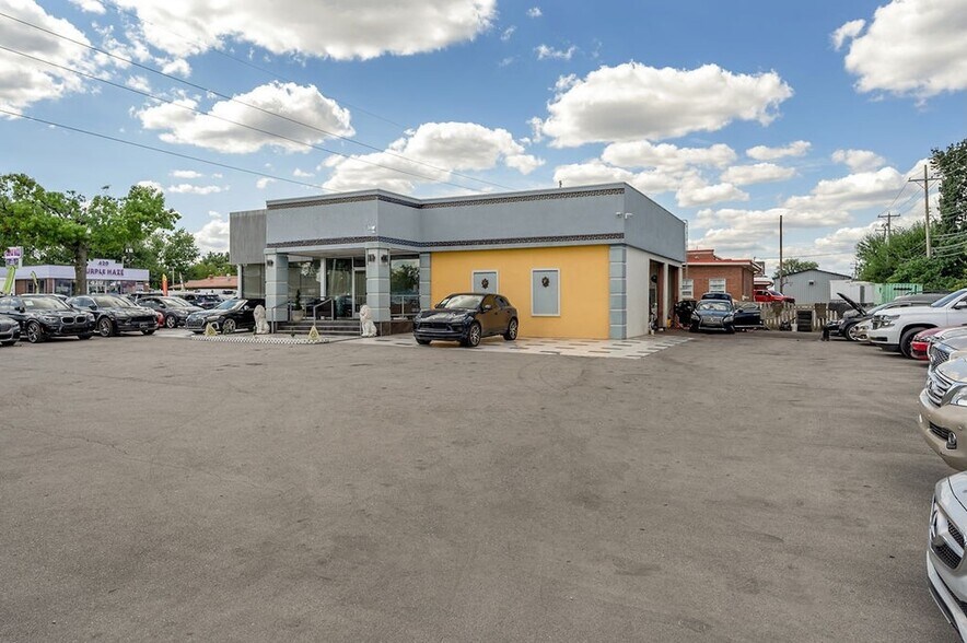 435 E New Circle Rd, Lexington, KY à vendre - Photo de l’immeuble – Image 2 sur 17