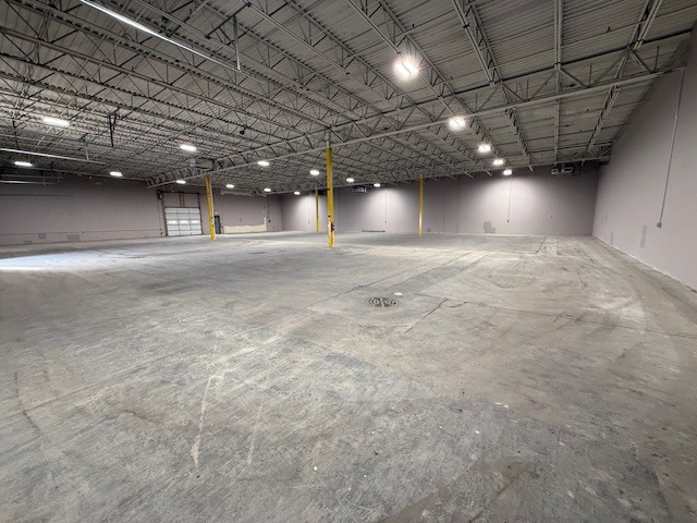 7320-7400 W Florist Ave, Milwaukee, WI à louer Photo intérieure– Image 1 sur 6