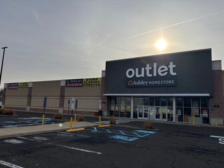 9701 Roosevelt Blvd, Philadelphia, PA à louer - Photo de l’immeuble – Image 2 sur 15