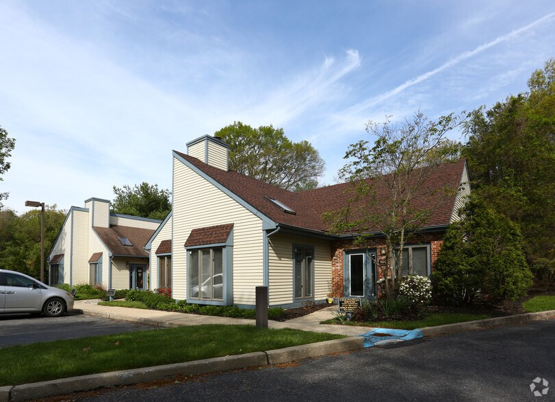 146 S Lakeview Dr, Gibbsboro, NJ à vendre - Photo principale – Image 1 sur 16