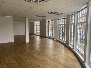 2-2A Crendon St, High Wycombe à louer Photo intérieure– Image 1 sur 3