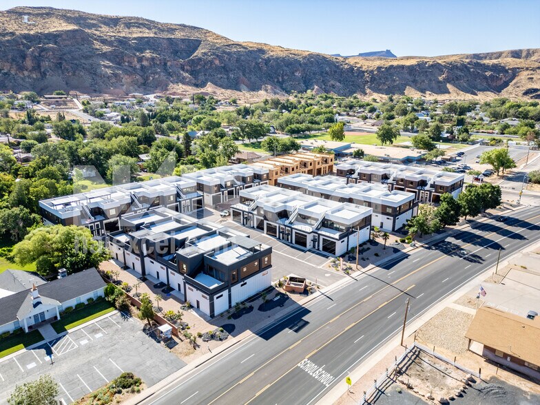 80 W Center St, La Verkin, UT à vendre - Photo de l’immeuble – Image 1 sur 11
