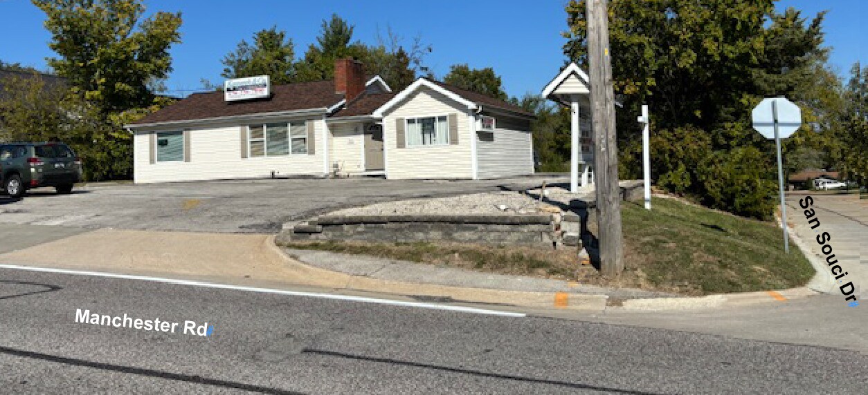 14563 Manchester Rd, Ballwin, MO à vendre Photo de l’immeuble– Image 1 sur 5