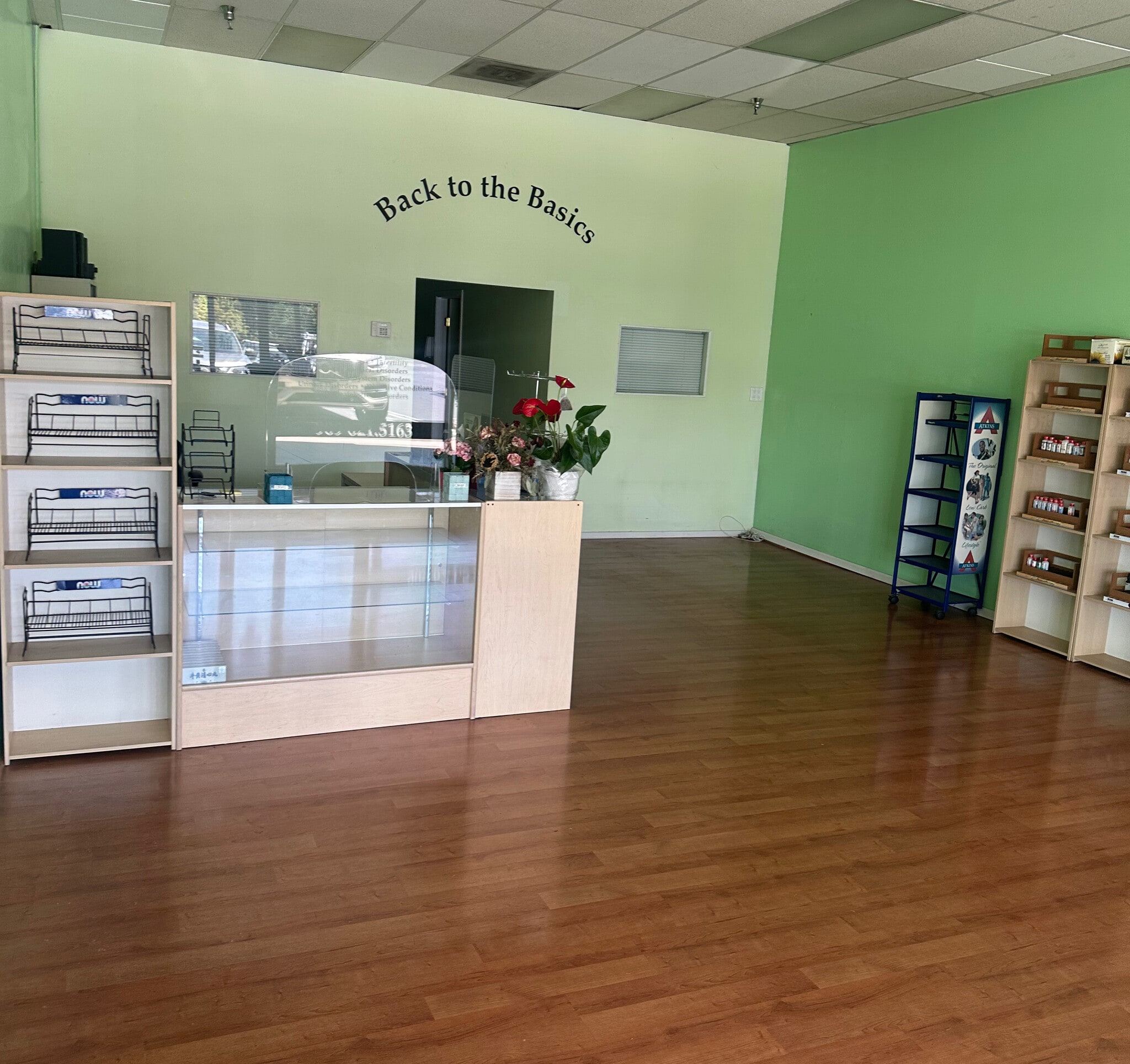 843 W Foothill Blvd, Claremont, CA à louer Photo intérieure– Image 1 sur 2