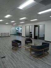 7160 Rafael Rivera Way, Las Vegas, NV à louer Photo intérieure– Image 2 sur 12