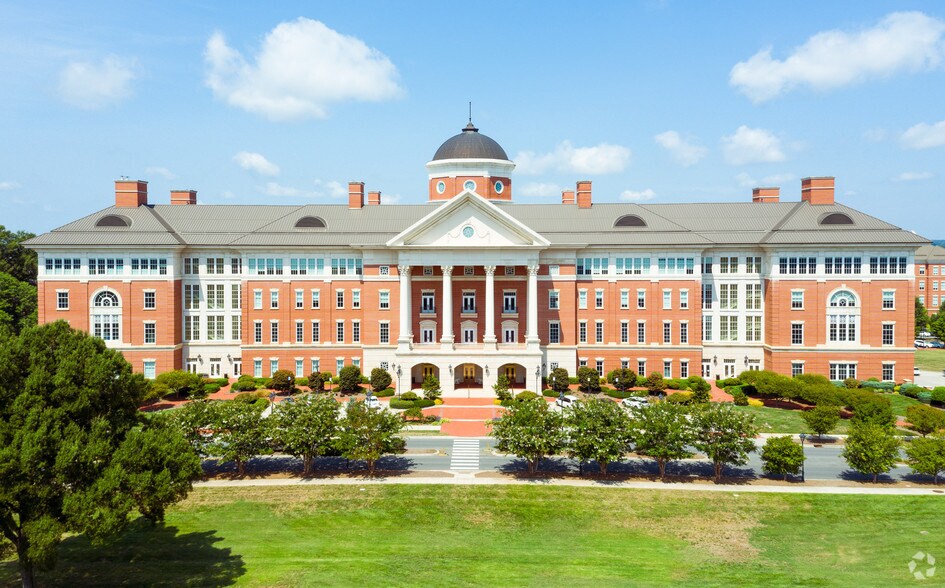 150 N Research Campus Dr, Kannapolis, NC à louer - Photo de l’immeuble – Image 1 sur 3