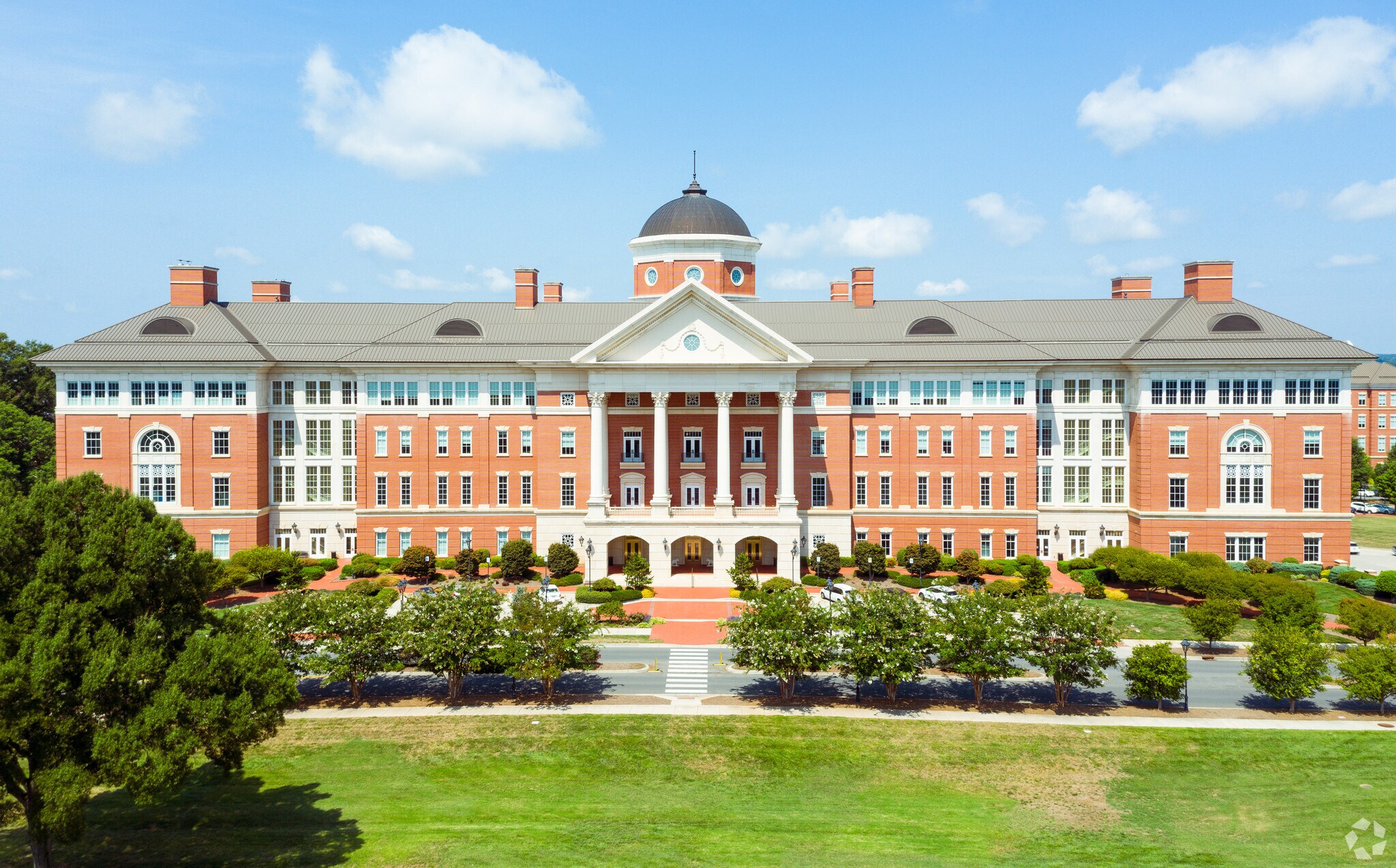 150 N Research Campus Dr, Kannapolis, NC à louer Photo de l’immeuble– Image 1 sur 4