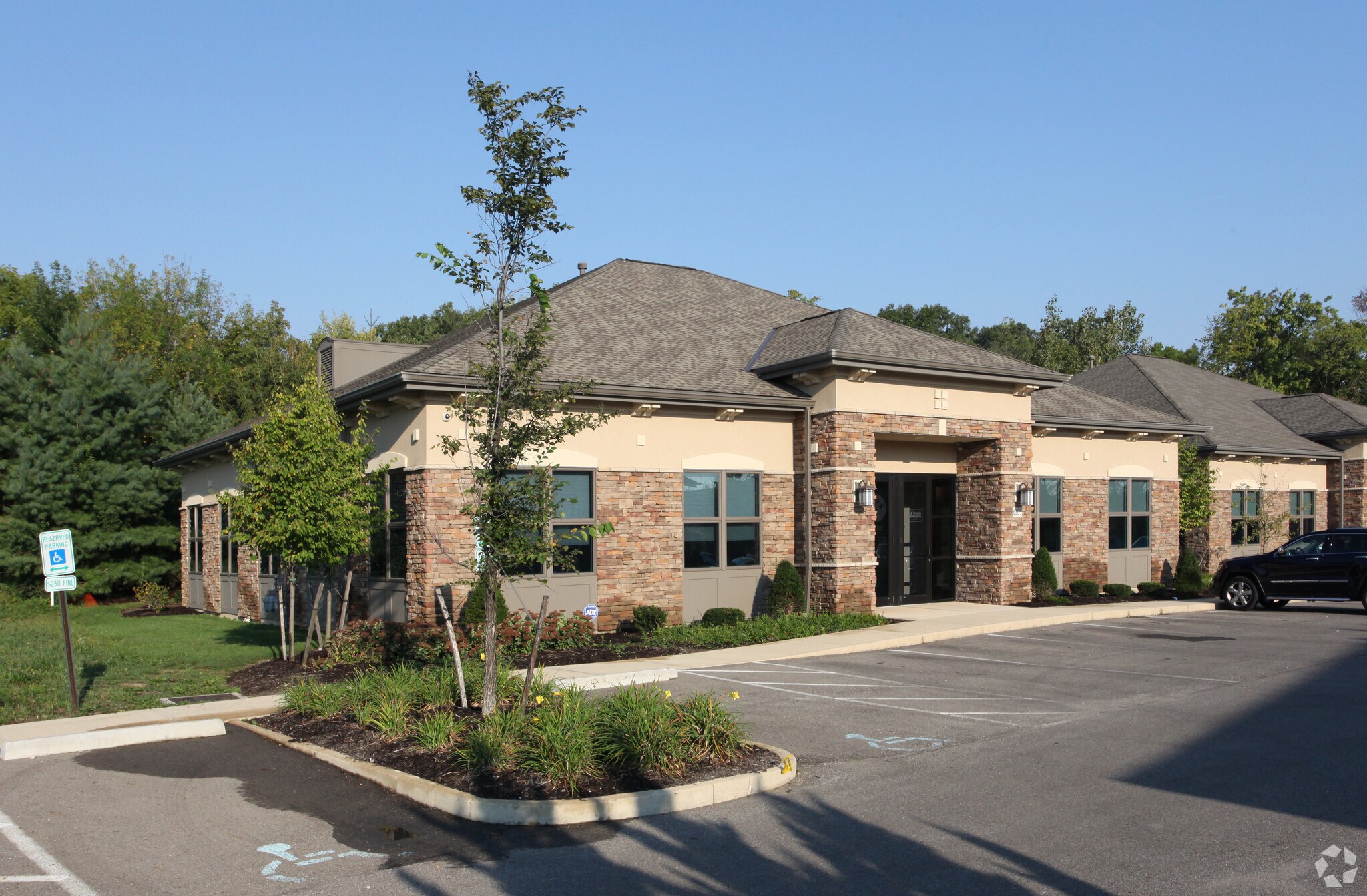 6205 Emerald Pky, Dublin, OH à louer Photo principale– Image 1 sur 9