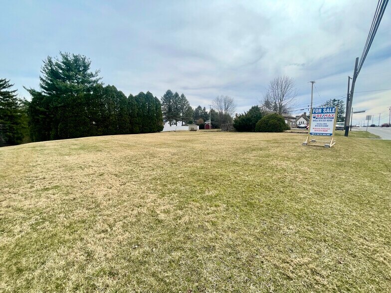 1450 W College Ave, State College, PA à vendre - Autre – Image 1 sur 5