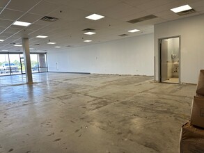 6500-6572 W Route 34, Plano, IL à louer Photo intérieure– Image 2 sur 6