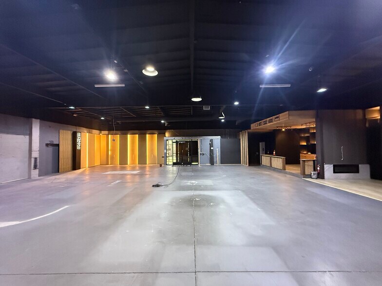 19316-19320 Londelius St, Northridge, CA à louer - Photo de l’immeuble – Image 1 sur 24