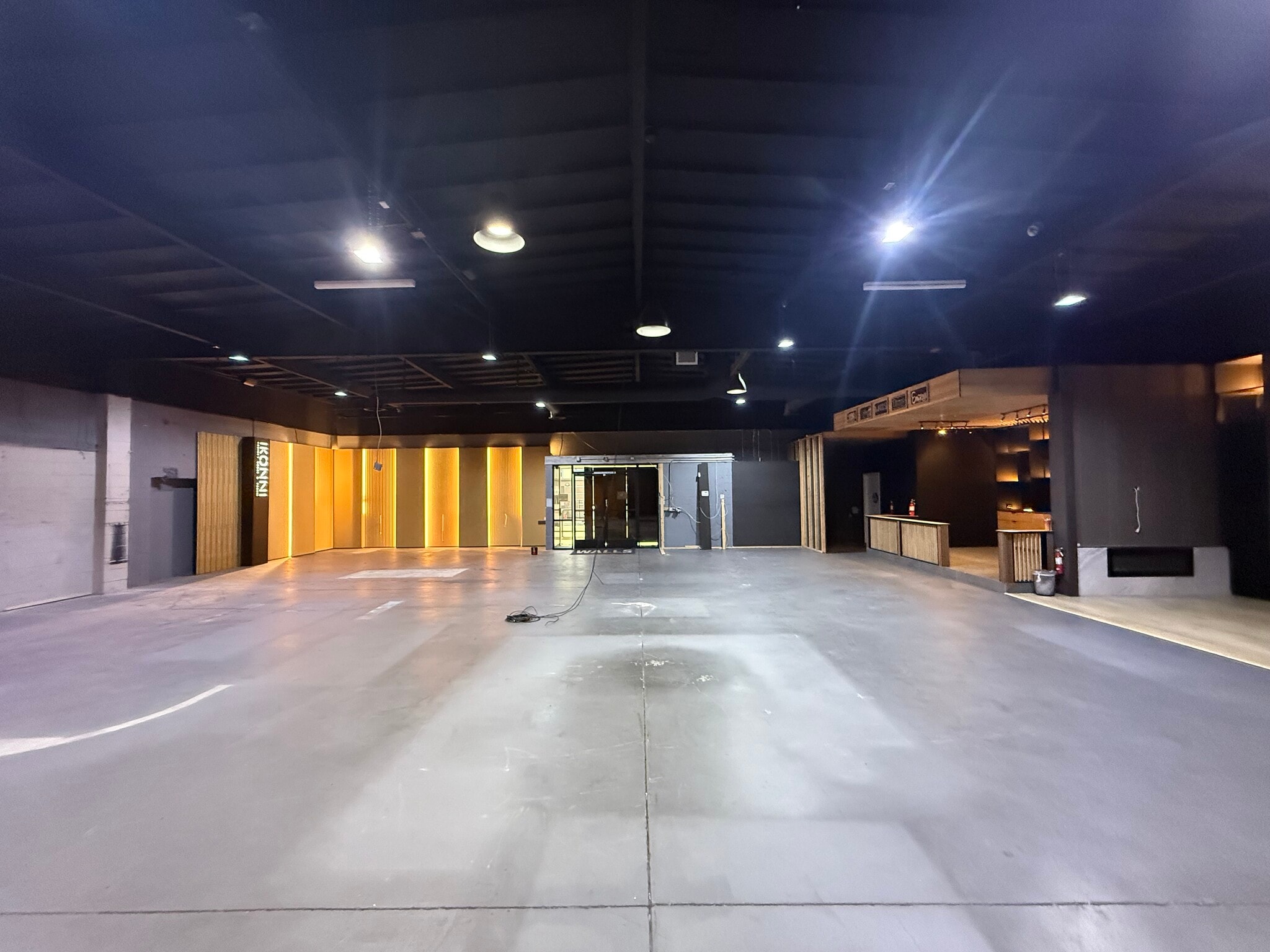 19316-19320 Londelius St, Northridge, CA à louer Photo de l’immeuble– Image 1 sur 25