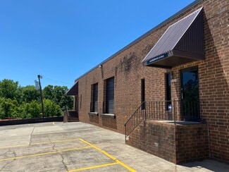 Plus de détails pour 584-594 Griffith Rd, Charlotte, NC - Industriel/Logistique à louer