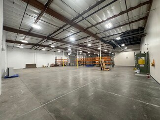 Plus de détails pour 2049 W Steele Ln, Santa Rosa, CA - Industriel/Logistique à vendre
