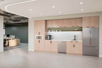 4790 Eastgate Mall, San Diego, CA à louer Photo intérieure– Image 1 sur 5