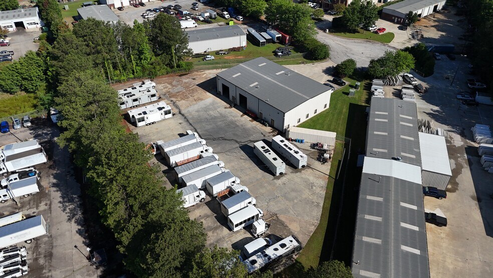 118 Park West Dr, McDonough, GA à louer - Photo de l’immeuble – Image 3 sur 5