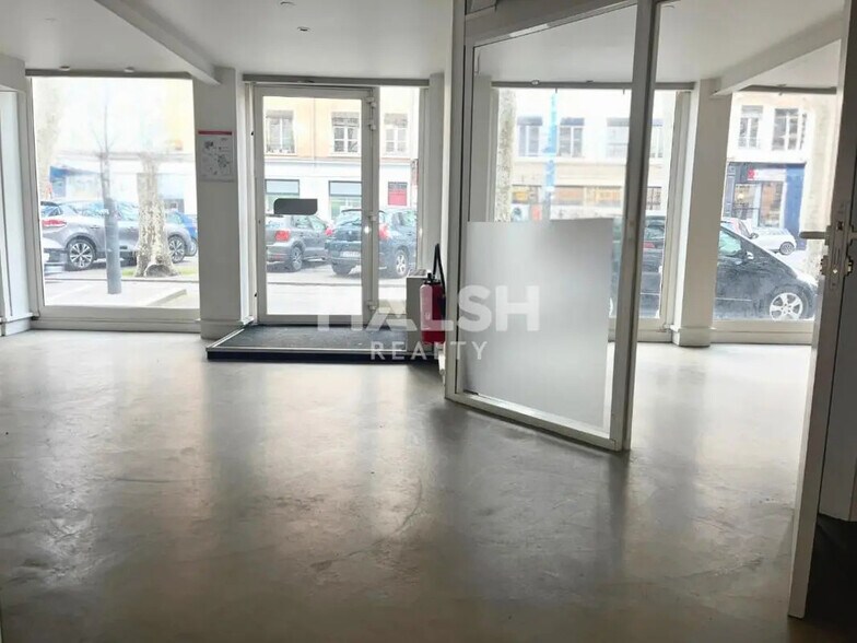 Local commercial dans Lyon à louer - Photo de l’immeuble – Image 2 sur 8