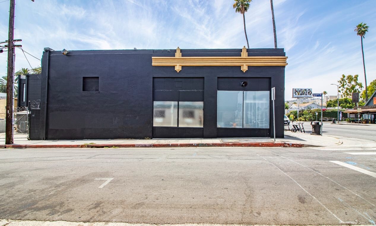 7176 W Sunset Blvd, Los Angeles, CA à louer Photo de l’immeuble– Image 1 sur 6