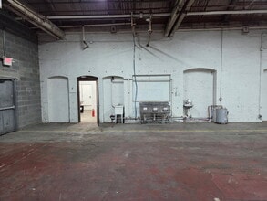 90 Dayton Ave, Passaic, NJ à louer Photo intérieure– Image 2 sur 9