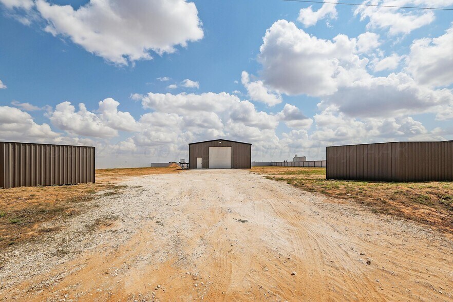 718 Stateline Rd, Farwell, TX à vendre - Photo de l’immeuble – Image 2 sur 11
