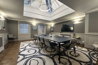 27 Grosvenor St, Londres à louer Photo intérieure– Image 1 sur 4