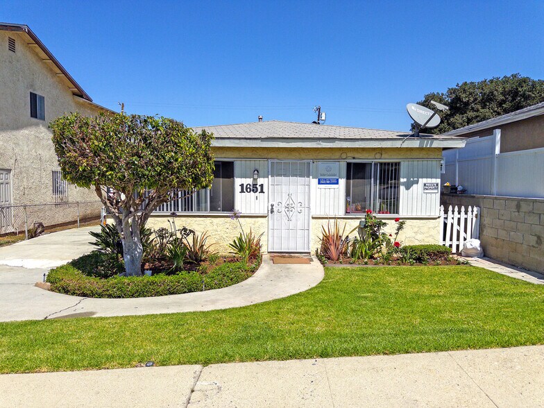 1651 251st St, Harbor City, CA à vendre - Photo de l’immeuble – Image 2 sur 5