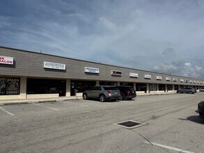 2395 Tamiami Trl, Port Charlotte, FL à louer Photo intérieure– Image 1 sur 10