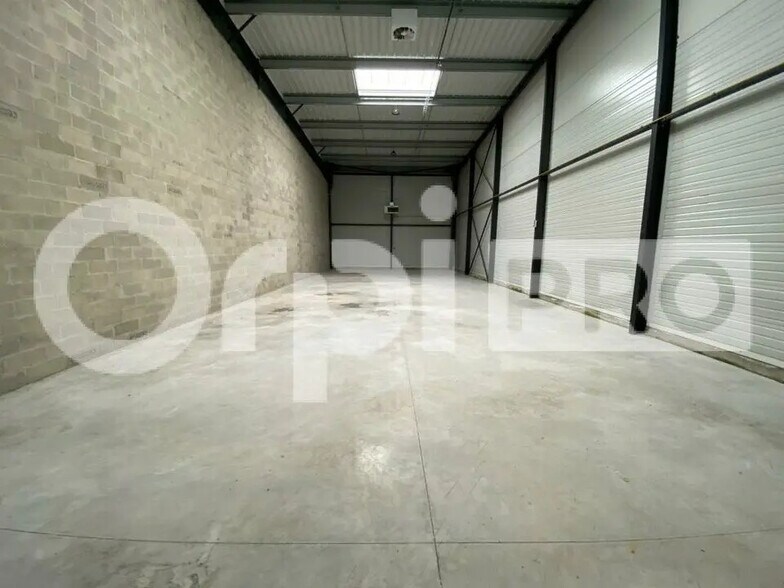 Local d'activités dans Bondoufle à vendre - Photo intérieure – Image 2 sur 4