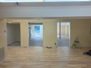 62 Glen Cove Rd, Roslyn Heights, NY à louer Photo de l’immeuble– Image 2 sur 6