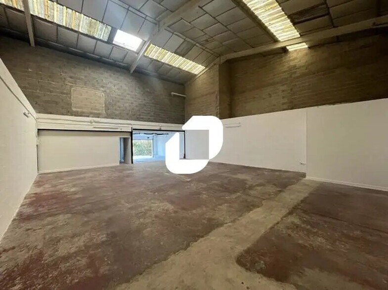 Local d’activités dans Eaubonne à louer - Photo intérieure – Image 2 sur 12