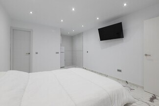 Plus de détails pour Local commercial à vendre