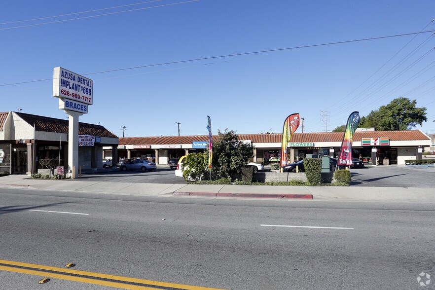 5555 N Azusa, Azusa, CA à louer - Photo principale – Image 1 sur 4